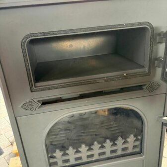 Tweedehands Buitenkachel Gietijzer Tanis met oven