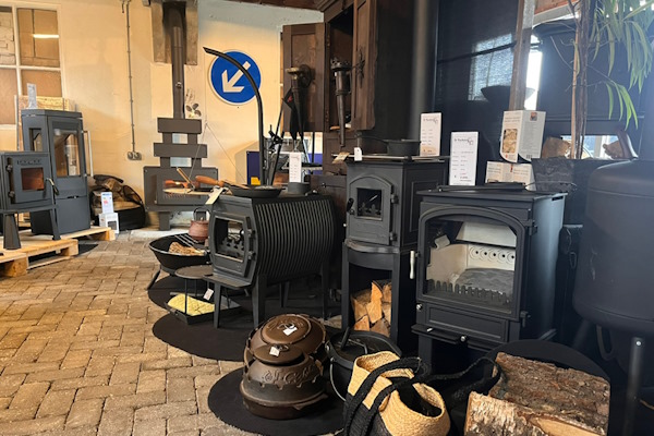 Op zoek naar een kachel? Kom langs in onze kachel showroom in de buurt van Elim. Op zoek naar een kachel? Kom langs in onze kachel showroom in de buurt van Elim.